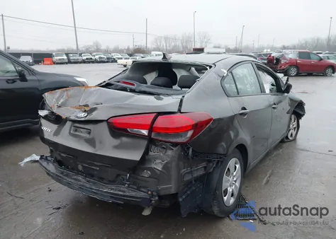 2018 Kia Forte Lx из США, поврежденный, VIN 3KPFK4A73JE199111
